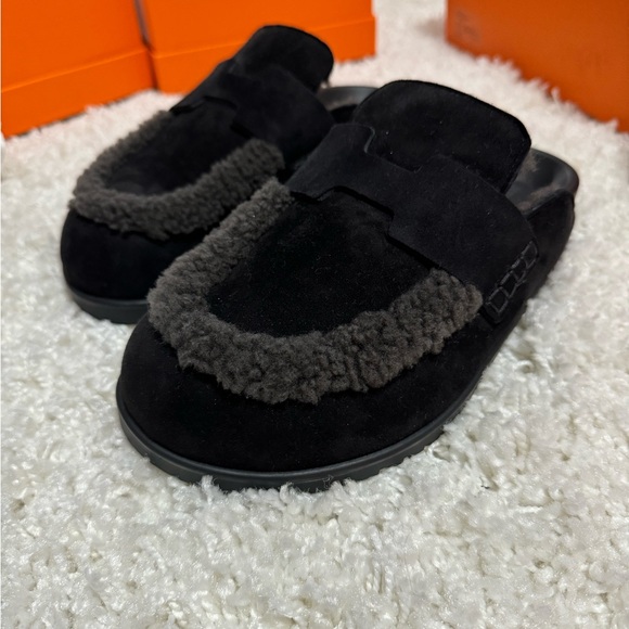 Hermes Go Mule Shearling 37 Mules Clogs